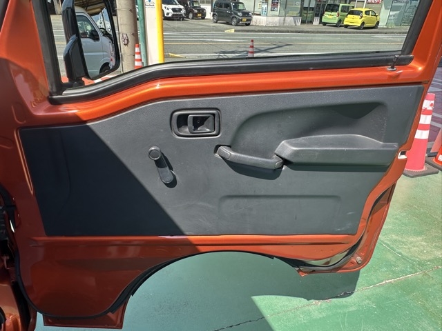 ハイゼット(ダイハツ)中古車 9