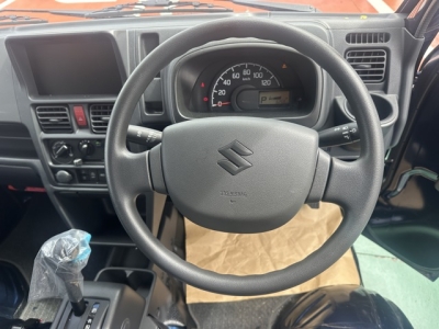 キャリートラック(スズキ)中古車 後席から見た前席
