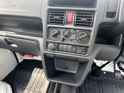 キャリーTのOEM(スズキ)届出済未使用車 内外装写真
