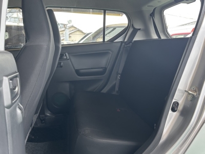 ミライース(ダイハツ)中古車 後席内装