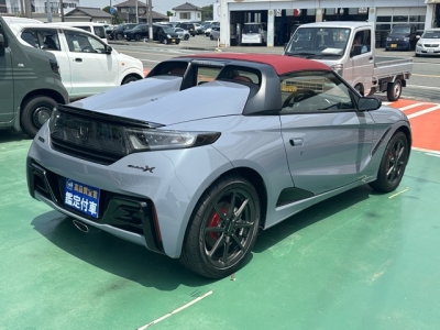 S660(ホンダ)届出済未使用車 後席から見た前席