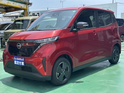 サクラ(ニッサン)中古車 前方