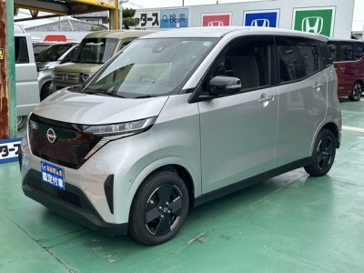 サクラ(ニッサン)中古車 前方