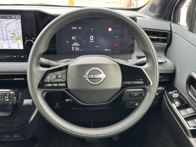 サクラ(ニッサン)中古車 内外装写真