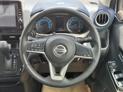 デイズ(ニッサン)中古車 内外装写真