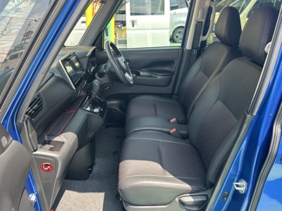 新型ルークス(ニッサン)中古車 前席内装