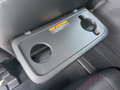 新型ルークス(ニッサン)中古車 後席から見た前席