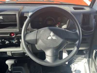 ミニキャブミーブ(三菱)中古車 内外装写真