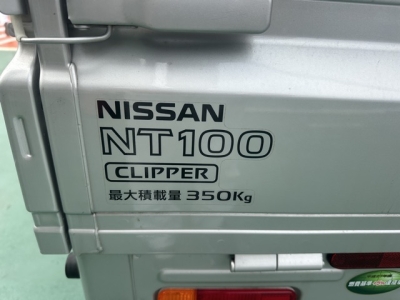 NT100クリッパー(ニッサン)レンタＵＰ 後席内装
