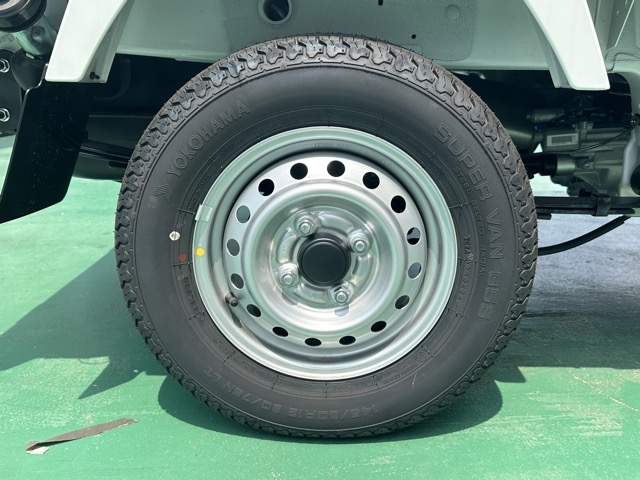 クリッパートラック(ニッサン)届出済未使用車 9