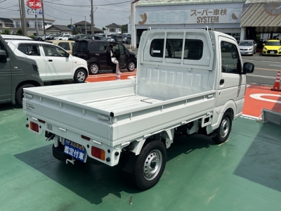 NT100クリッパー(ニッサン)届出済未使用車 内外装写真他１