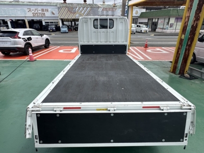 キャンター(三菱)中古車 内外装写真他