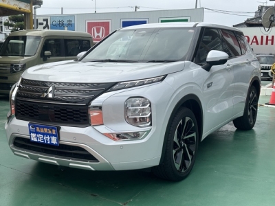 アウトランダーPHEV(三菱)レンタＵＰ 前方