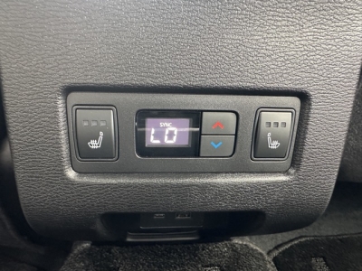 アウトランダーPHEV(三菱)レンタＵＰ 後席から見た前席