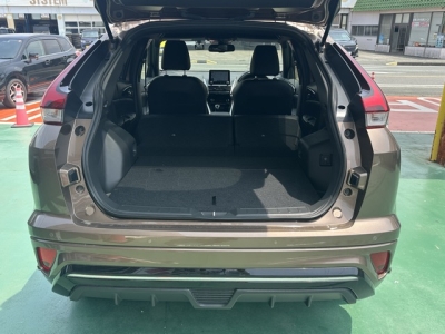 エクリプスクロスPHEV(三菱)中古車 内外装写真他２