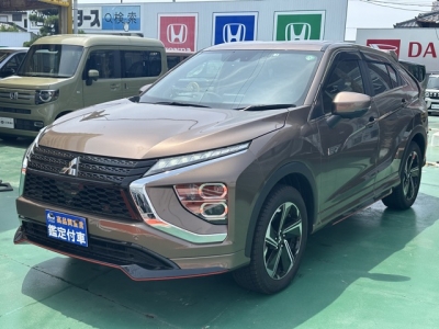エクリプスクロスPHEV(三菱)中古車 前方