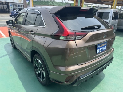 エクリプスクロスPHEV(三菱)中古車 後方