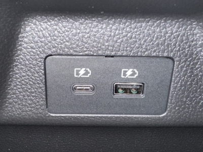 エクリプスクロスPHEV(三菱)レンタＵＰ 内外装写真他