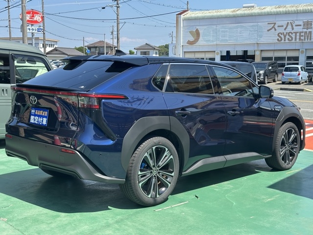 bZ4X(トヨタ)中古車 9