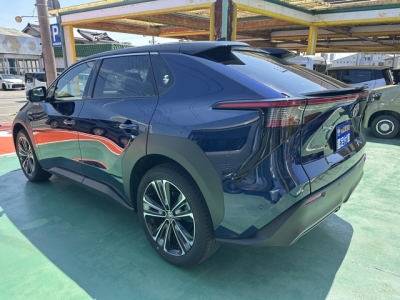 bZ4X(トヨタ)中古車 後方