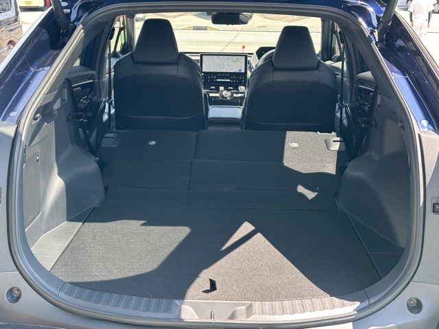 bZ4X(トヨタ)中古車 8