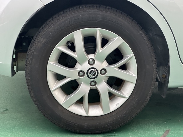 ノート(ニッサン)中古車 9