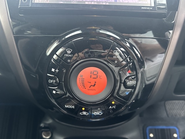 ノート(ニッサン)中古車 14
