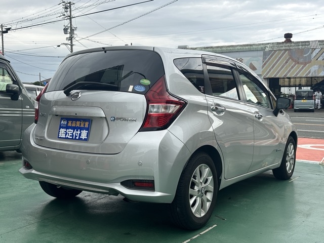 ノート(ニッサン)中古車 8