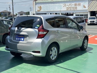 ノート(ニッサン)中古車 内外装写真他２