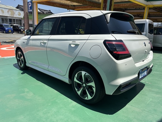スイフト(スズキ)登録済未使用車 2