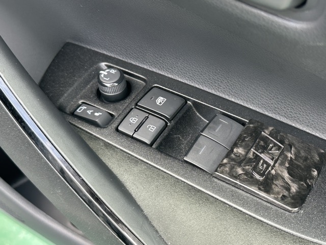 GRカローラ(トヨタ)登録済未使用車 11