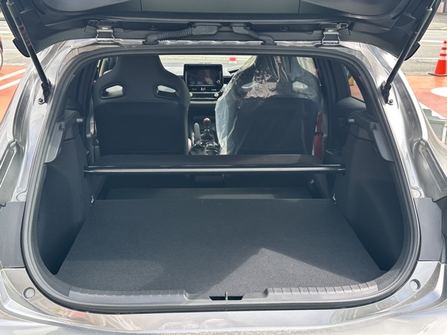 GRカローラ(トヨタ)登録済未使用車 8