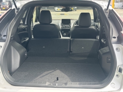 エクリプスクロスPHEV(三菱)中古車 内外装写真他２