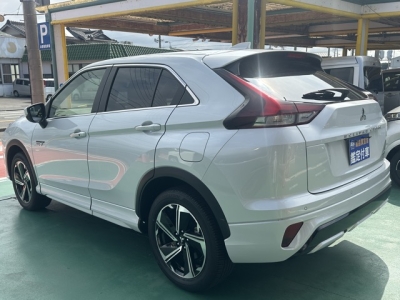 エクリプスクロスPHEV(三菱)中古車 後方