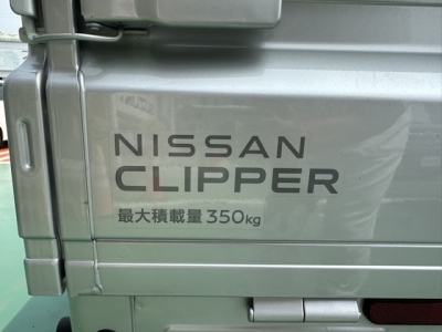 キャリイトラックのOEM(スズキ)中古車 内外装写真