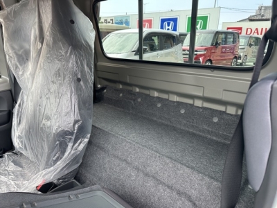 キャリートラック(スズキ)届出済未使用車 後席内装