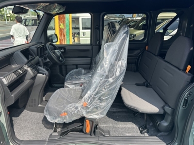 N-VAN(ホンダ)届出済未使用車 後席内装