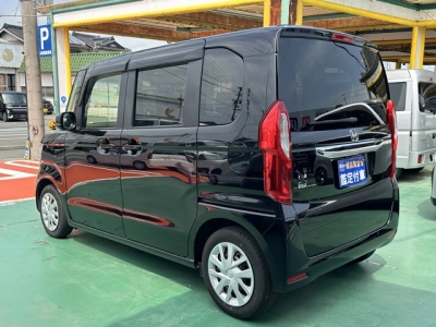 N-BOX(ホンダ)中古車 後方