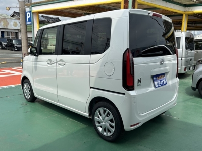 新型N-BOX(ホンダ)届出済未使用車 後方