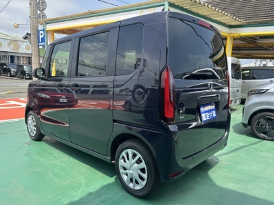 新型N-BOX(ホンダ)届出済未使用車 後方