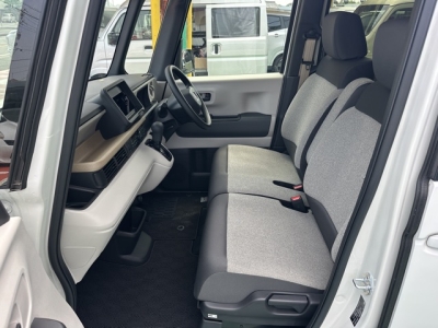 新型N-BOX(ホンダ)ディーラ-試乗車 前席内装