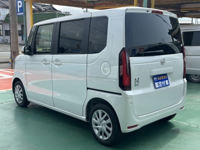 新型N-BOX(ホンダ)届出済未使用車 後方