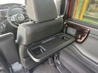 N-BOXカスタム(ホンダ)中古車 内外装写真他１