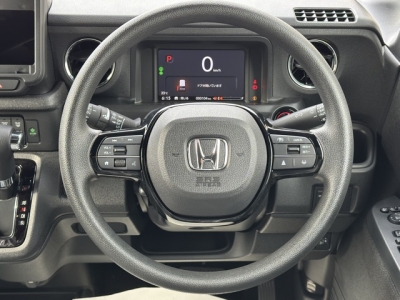 新型N-BOX(ホンダ)届出済未使用車 内外装写真