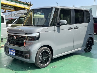 新型N-BOX(ホンダ)届出済未使用車 前方
