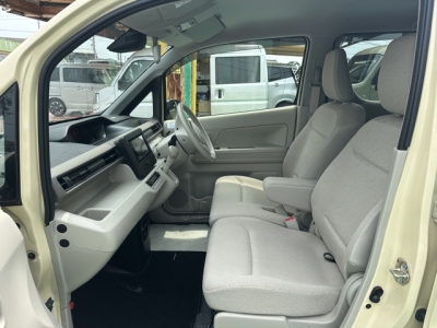 ワゴンR(スズキ)中古車 前席内装