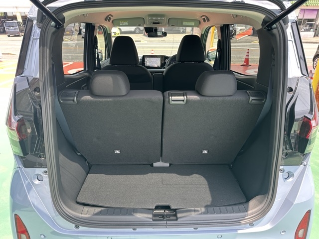 サクラ(ニッサン)中古車 8