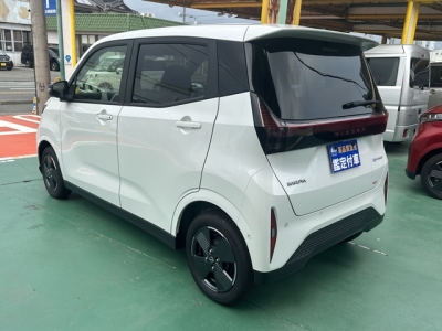 サクラ(ニッサン)中古車 後方