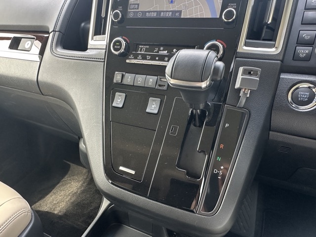 グランエース(トヨタ)中古車 17