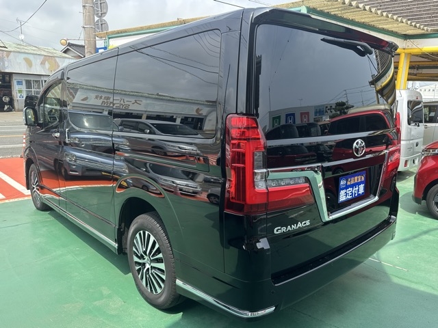 グランエース(トヨタ)中古車 2